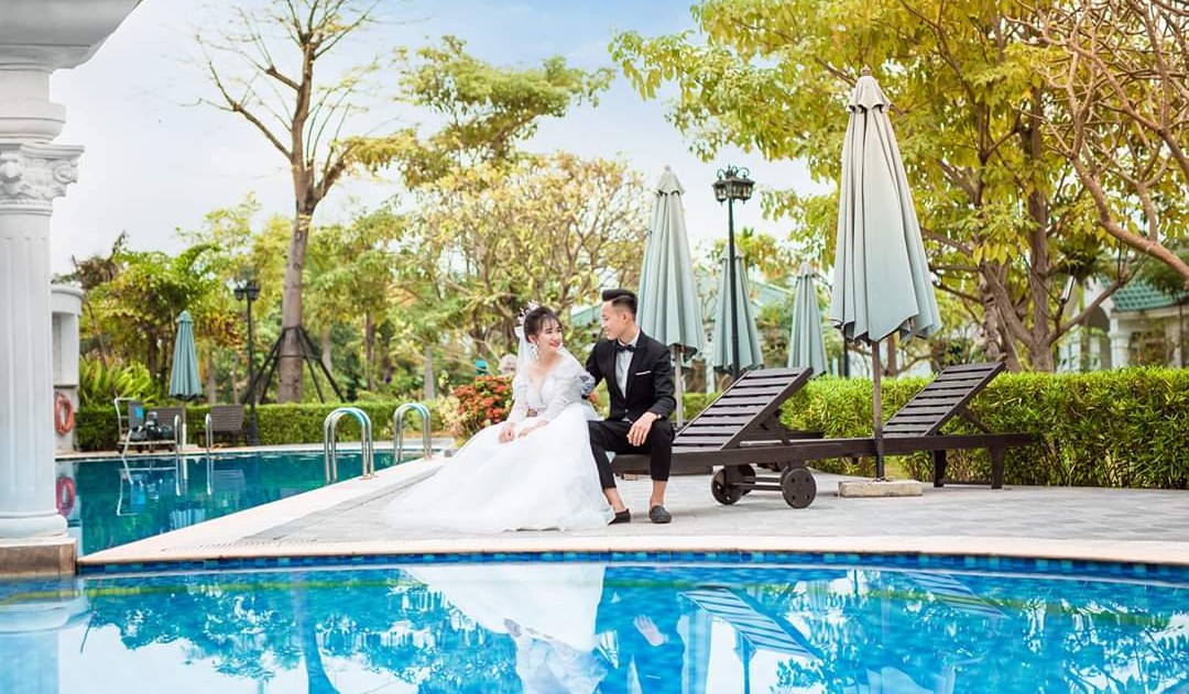 Chụp ảnh cưới ở Vườn Vua Resort