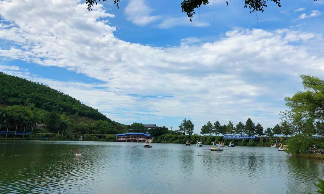 Hồ sinh thái Ao Vua Xanh