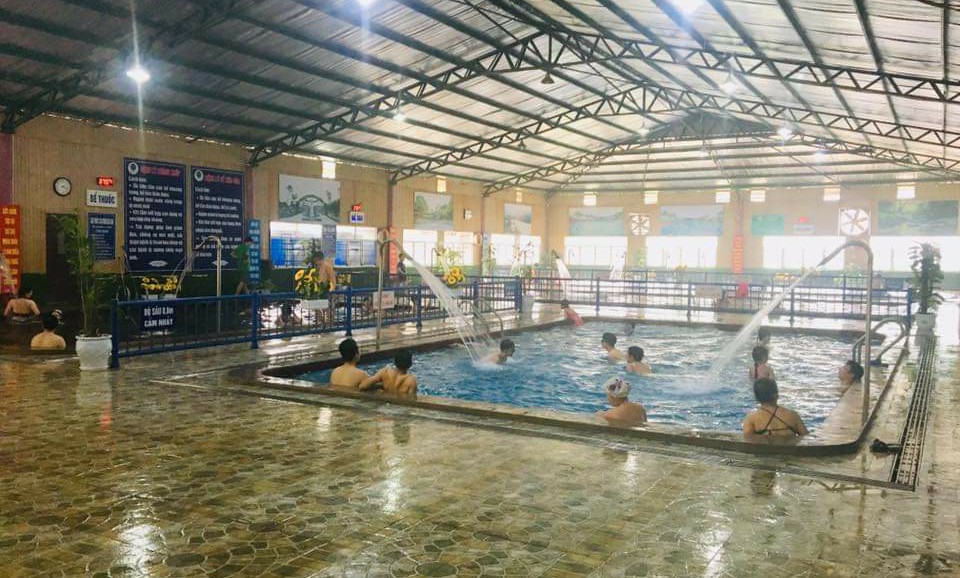 Bể bơi khoáng nóng Thanh Thủy