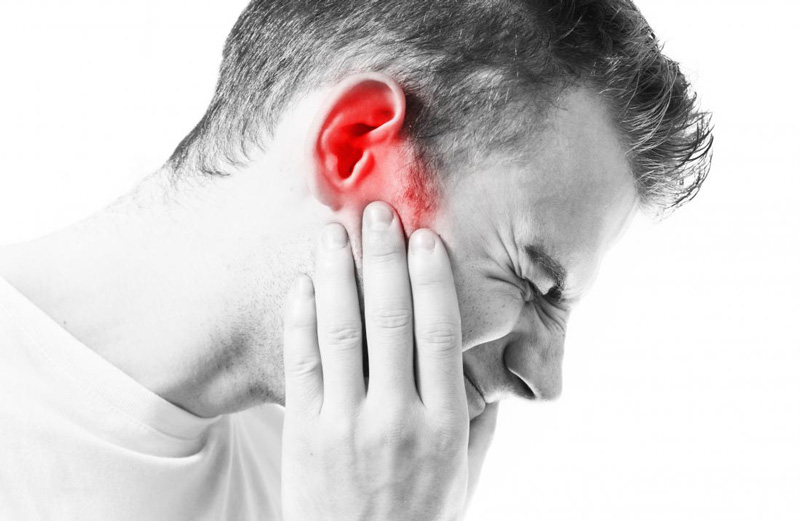 Viêm tai có triệu chứng gì